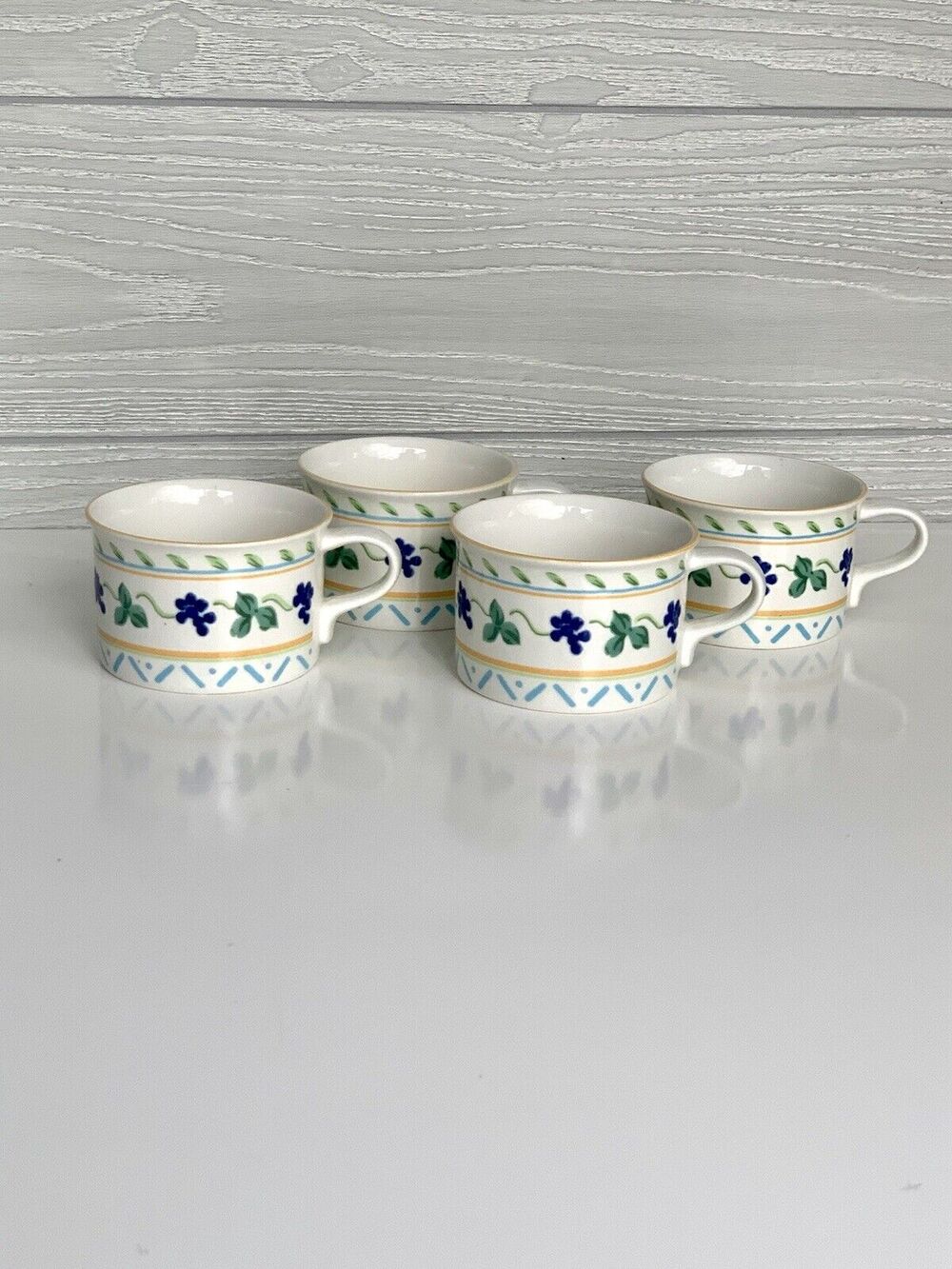 Mikasa Wine & Roses 4 Coffee Cups Mugs
